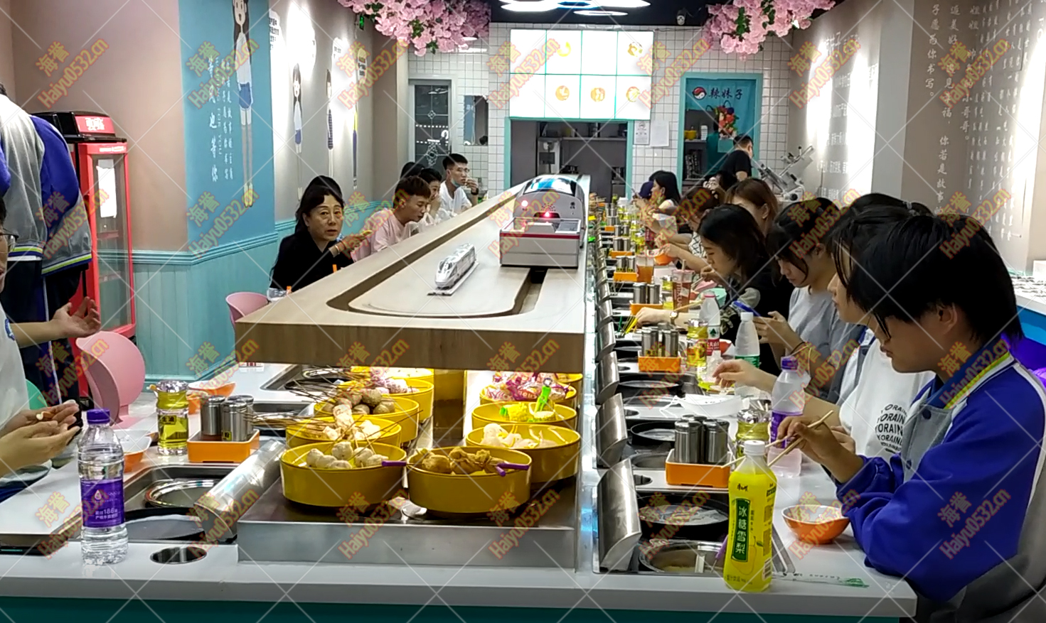回轉(zhuǎn)小火鍋設備